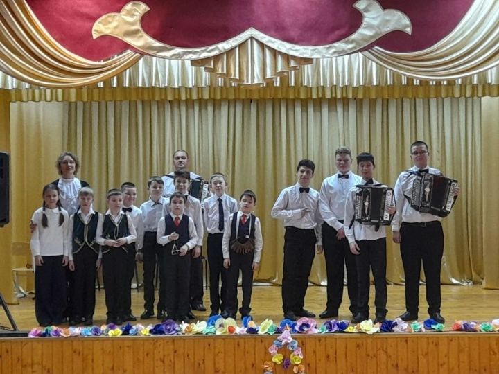 Верхнеуслонские музыканты дали концерт в честь Крымской весны