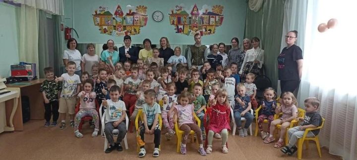 Музыкальное лето в «Радуге»: как юные таланты подарили праздник дошколятам