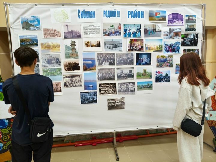 Печищинский СДК оформил стенд с историческими фото к юбилею района