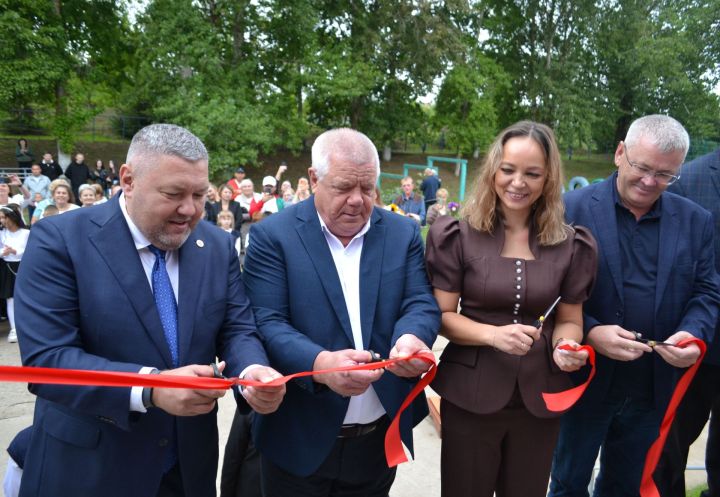 Татарско-Бурнашевская школа открылась после капремонта