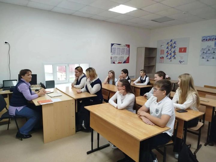 Гимназиядә тегү цехы эшли башлады