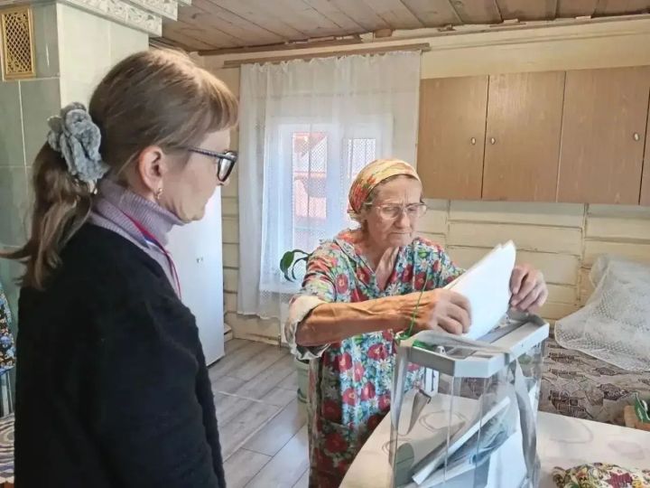 97 подопечных «Островка надежды» проголосовали на дому