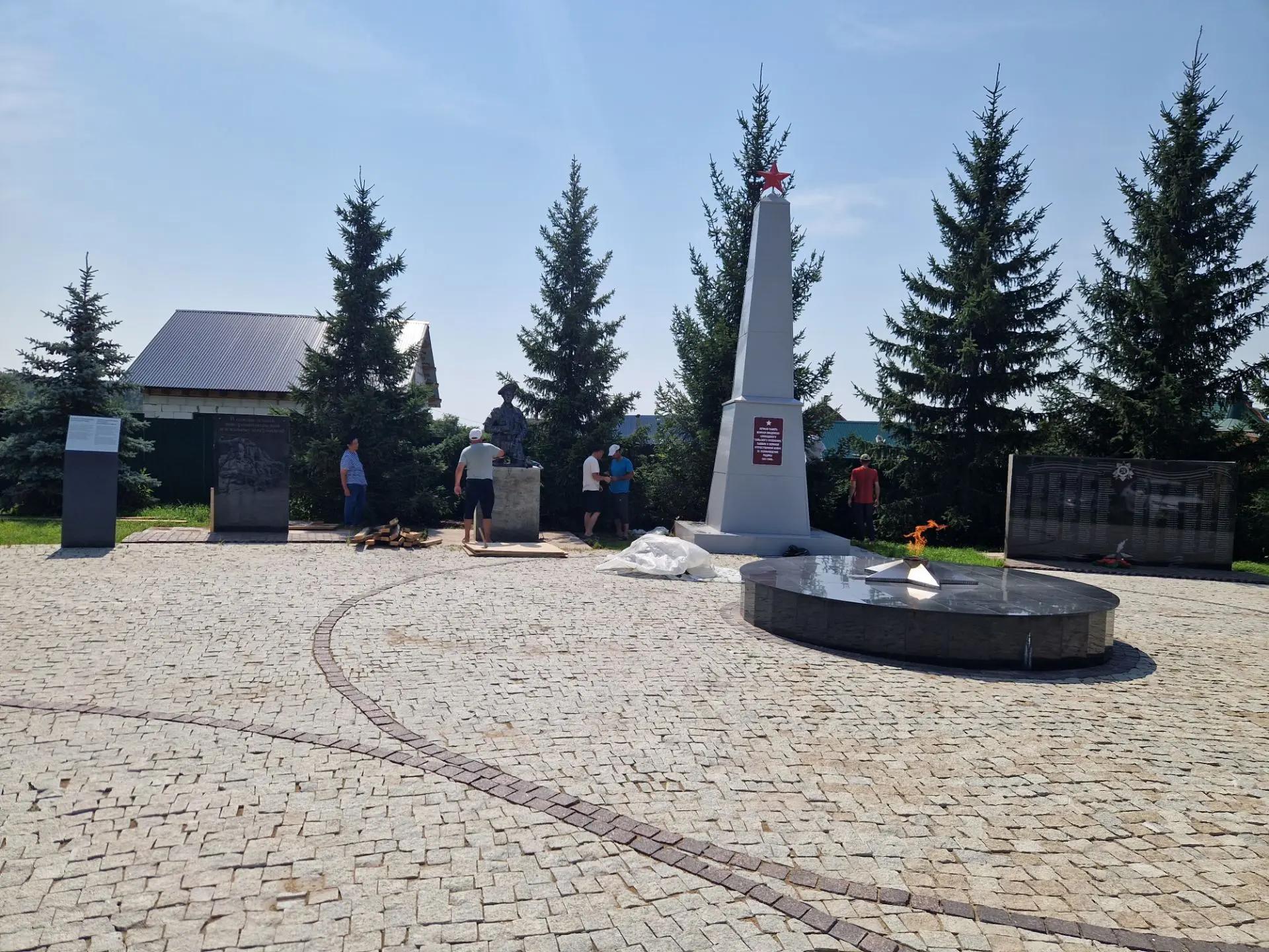 Айдар Хабибуллин нёс службу в погранвойсках в должности сапёра-разведчика