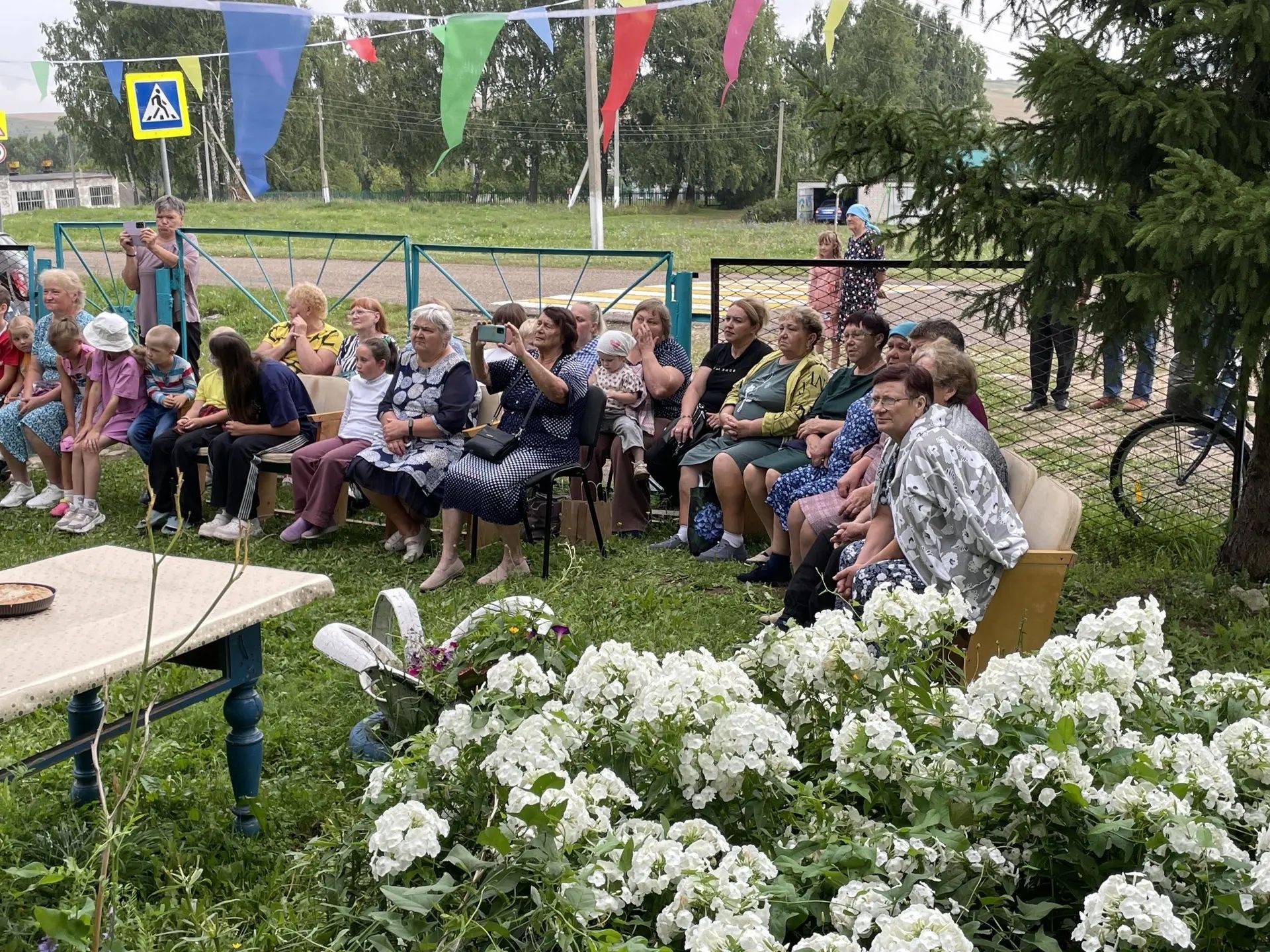 традиции, любовь к малой родине и взаимная поддержка остаются главными ценностями для людей, живущих в Больших Мемях