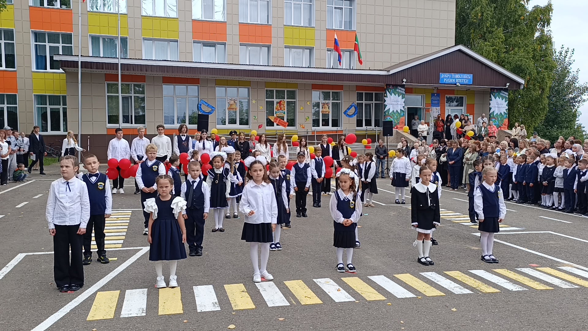 ученикам Верхнеуслонской школы с директором повезло.