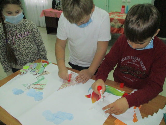 Кильдеевские культработники организовали коллективную работу с детьми "Моя Родина-Татарстан".