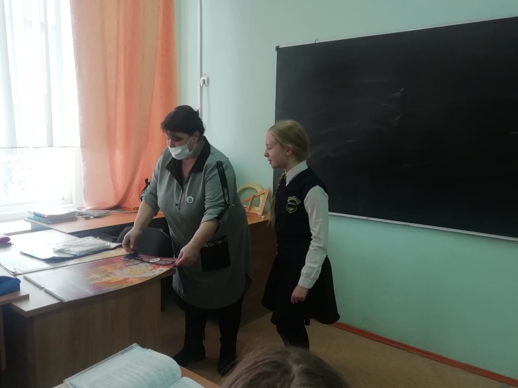 Ученица Верхнеуслонской школы награждена подарком от регионального движения «Татарстан – новый век»