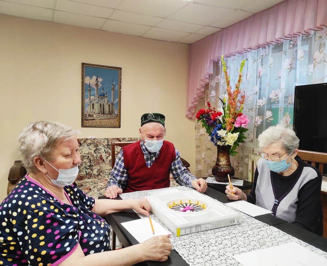 Жители Верхнеуслонского дома-интерната приняли участие в игре «Поле чудес»