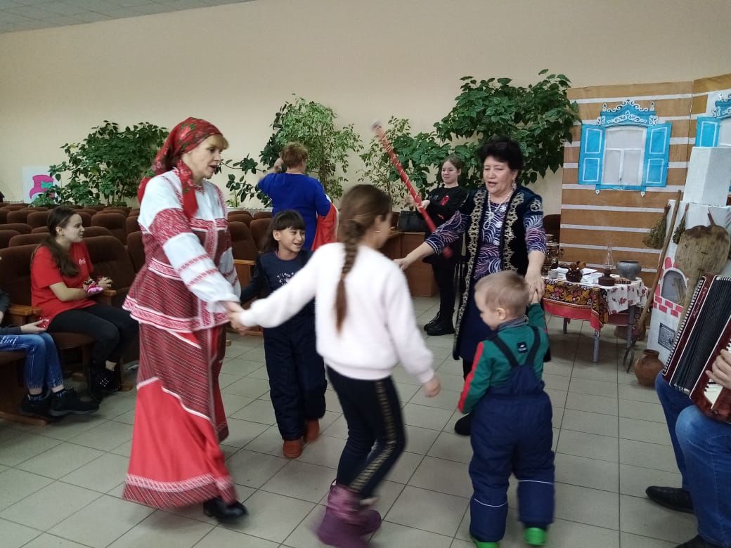 Макуловцев пригласили на фольклорную программу, посвященную традициям русского народа
