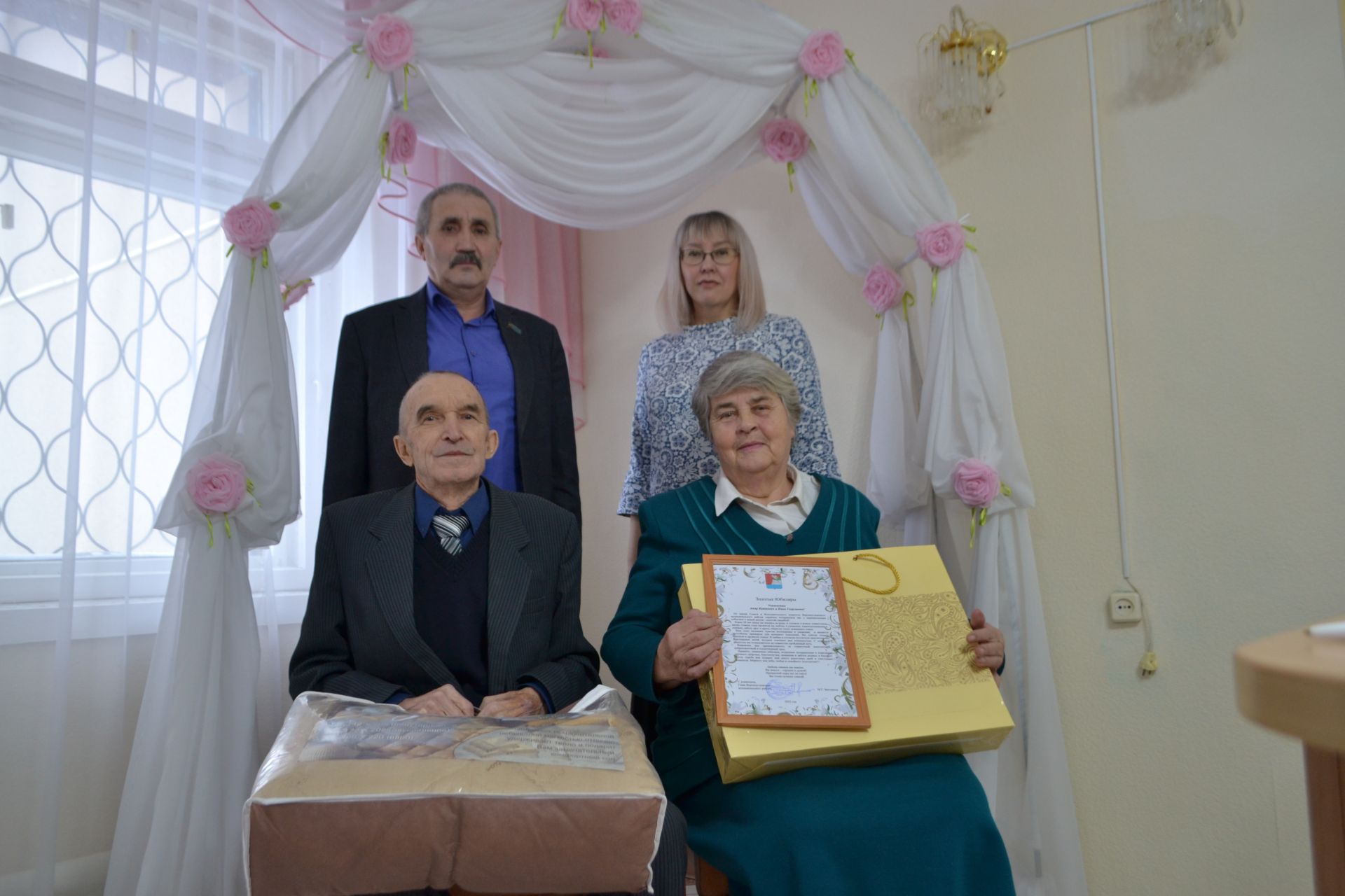 50 лет идут по жизни супруги Альмухаметовы из Бакча Сарая