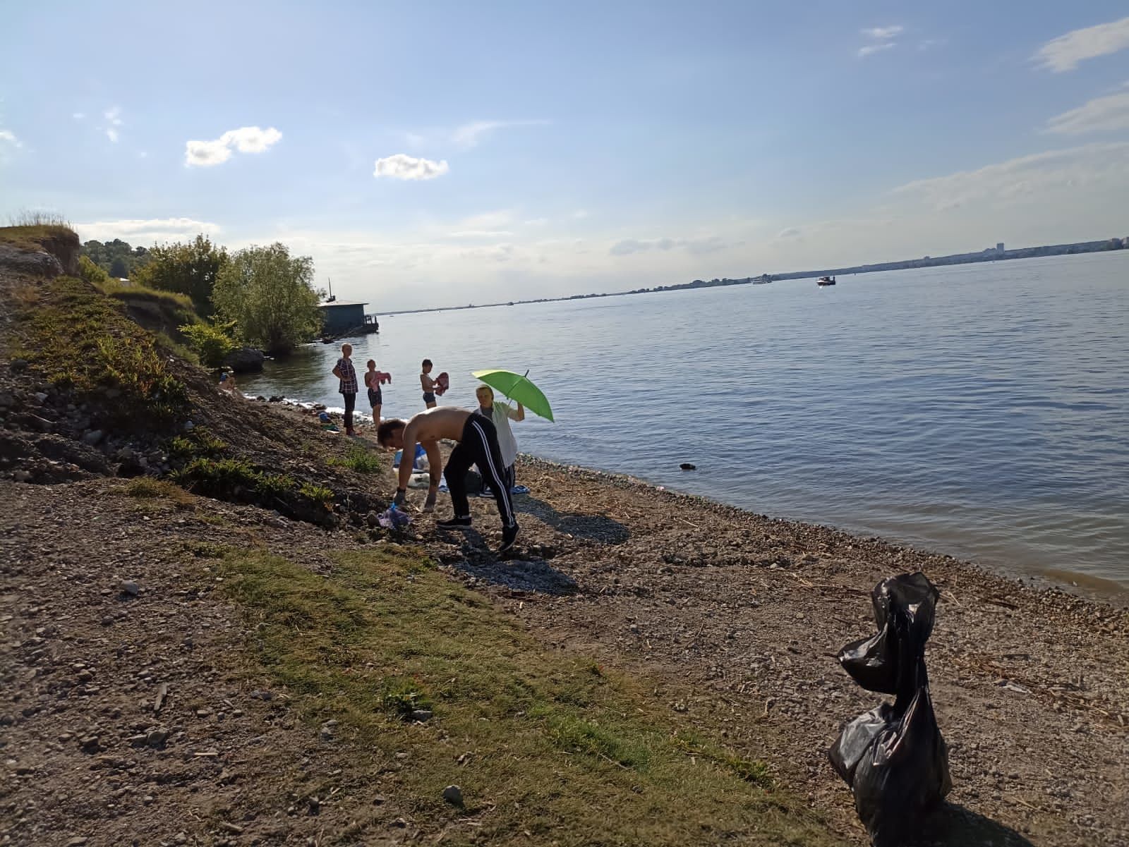 Печищинцы провели ежегодную экологическую акцию «Чистый берег»