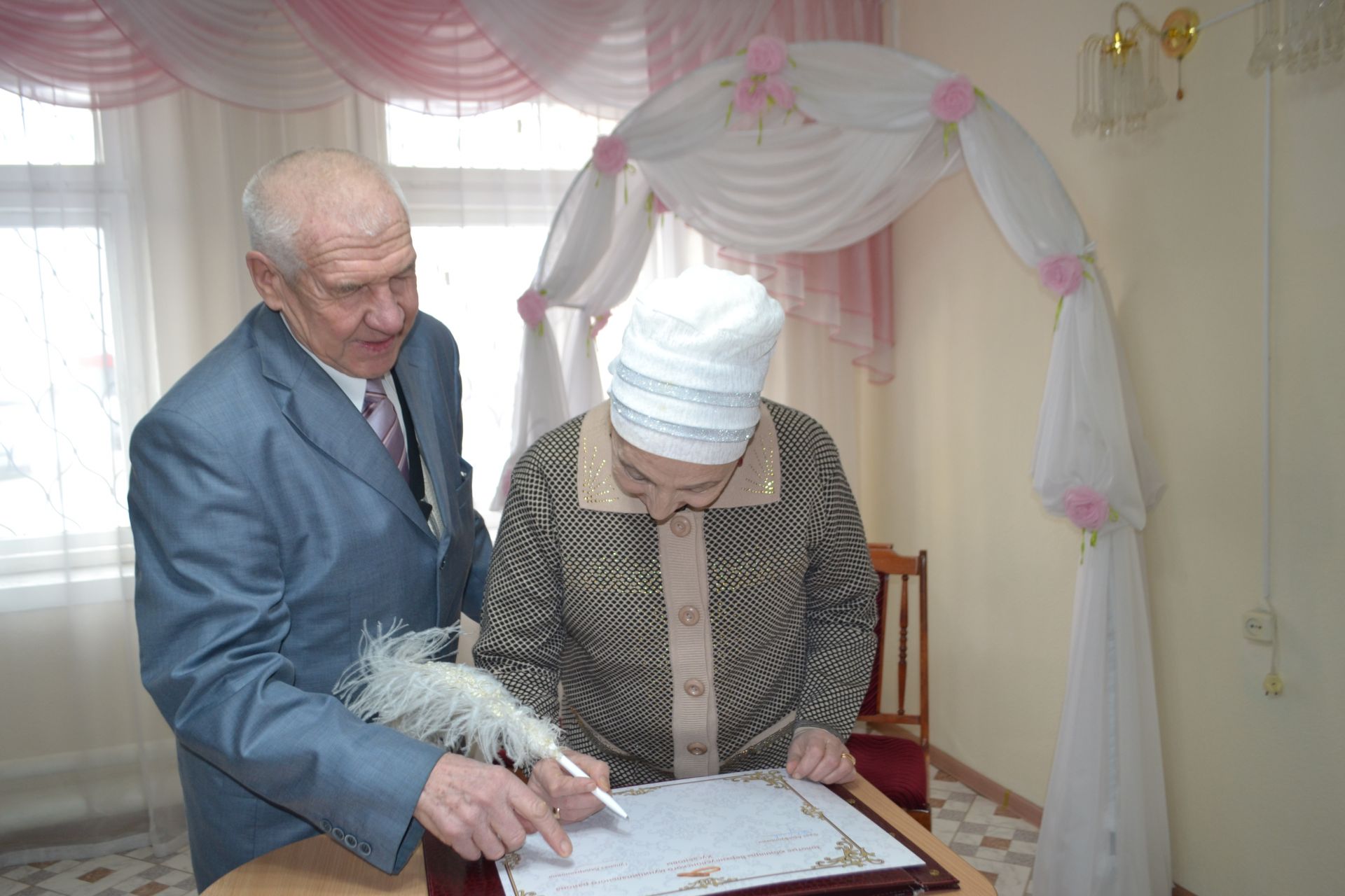 Супруги Хусаеновы из Верхнего Услона отметили золотую свадьбу