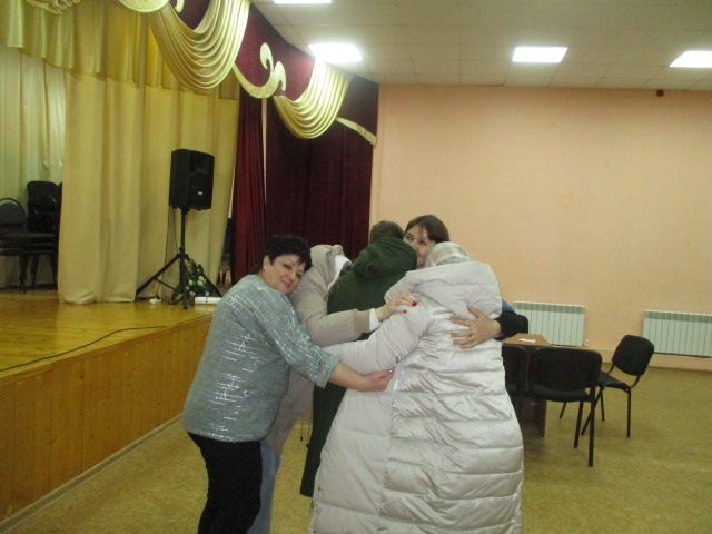 В Кильдееве отметили Международный день объятий