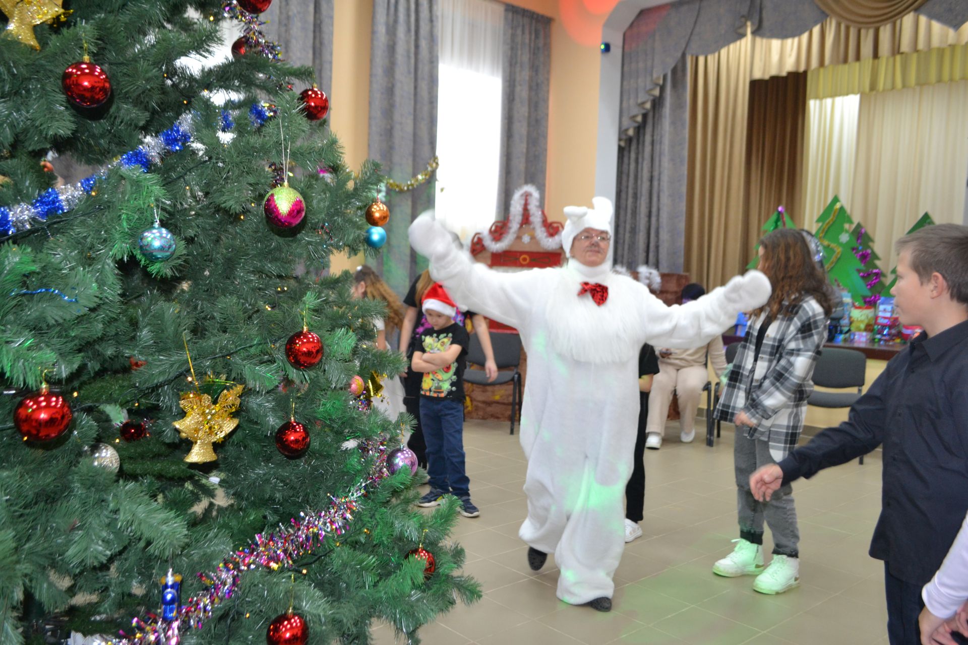 В Верхнем Услоне в шестой раз прошла «народная» новогодняя елка