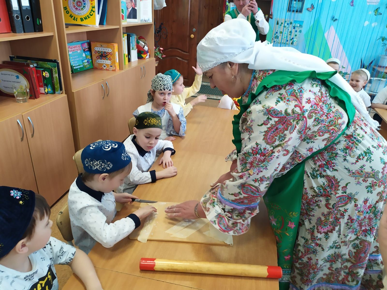 «Салават күпере» балалар бакчасында тәрбияләнүчеләр фольклор бәйрәмендә катнаштылар