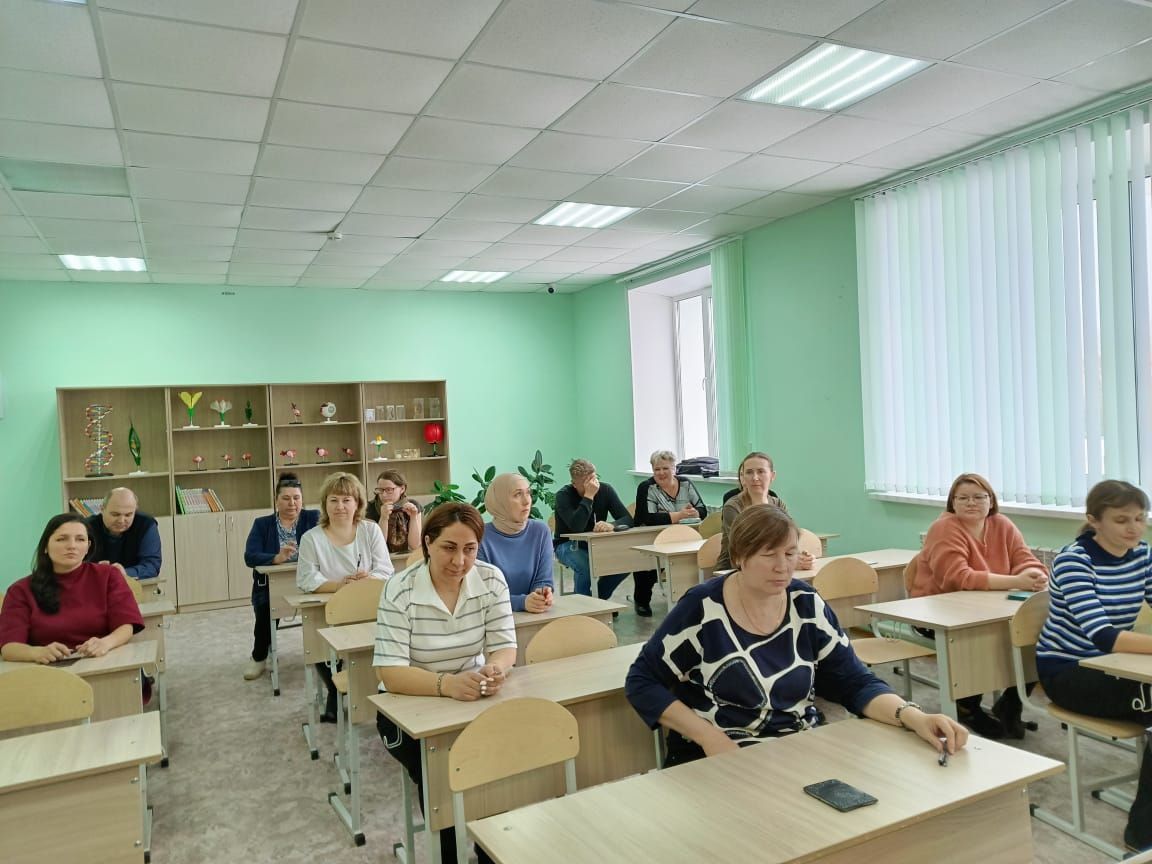Родители верхнеуслонских выпускников сдали ЕГЭ по русскому языку