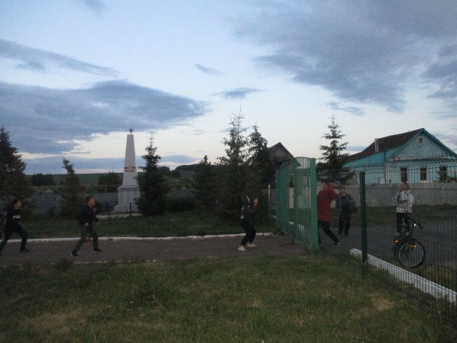 Культработники в Кильдееве поиграли в подвижные игры с подростками