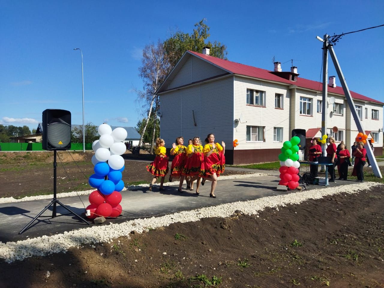 В Куралове торжественно открыли территорию, благоустроенную по программе «Наш двор»