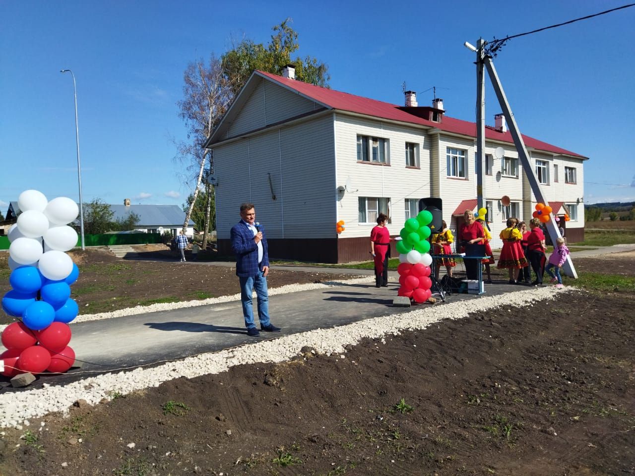 В Куралове торжественно открыли территорию, благоустроенную по программе «Наш двор»