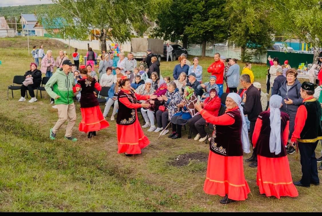 На Дне села в Набережных Морквашах для гостей приготовили праздничный белеш