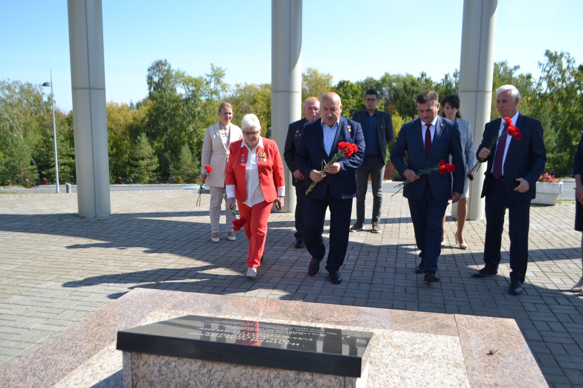 Герой России Геворк Исаханян провел Урок мужества в Верхнеуслонской гимназии и посетил Музей памяти