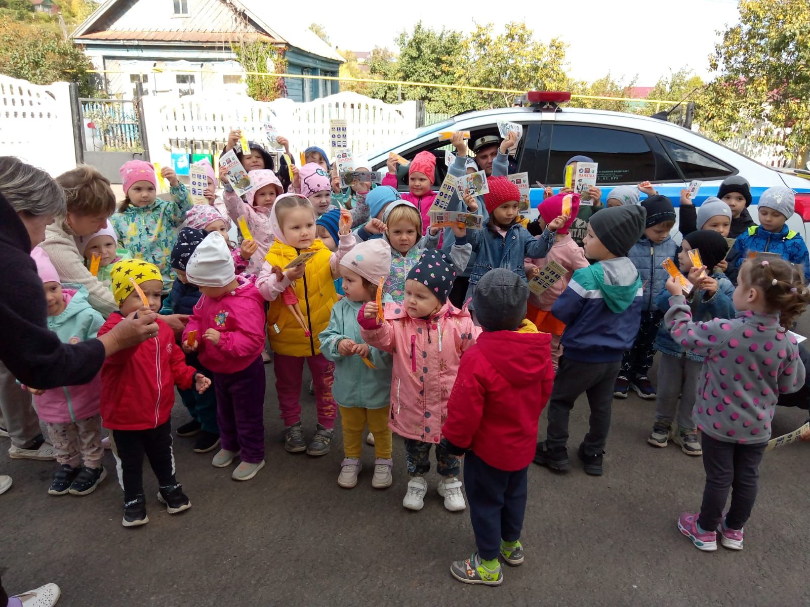 Госавтоинспекция пришла в гости к воспитанникам детских садов
