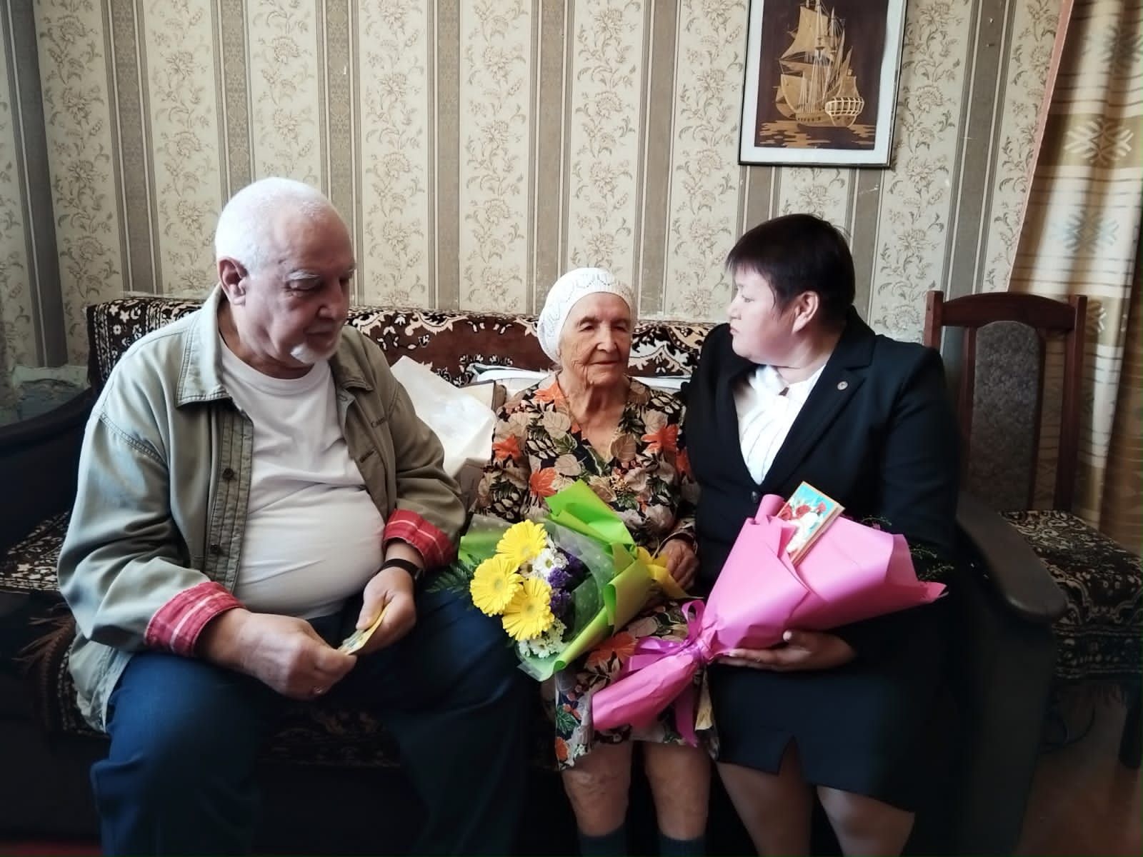 95 лет отметила жительница Верхнего Услона Людмила Иванова