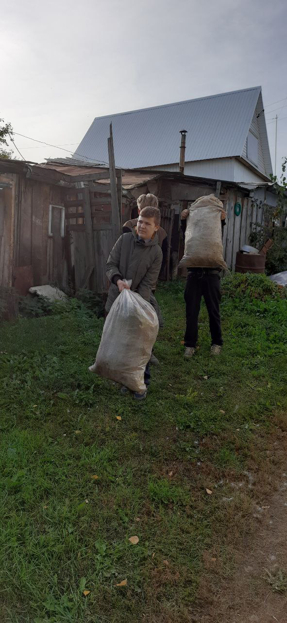 В Верхнеуслонском районе соцзащита и «Движение первых» провели акцию «Спешите делать добрые дела»