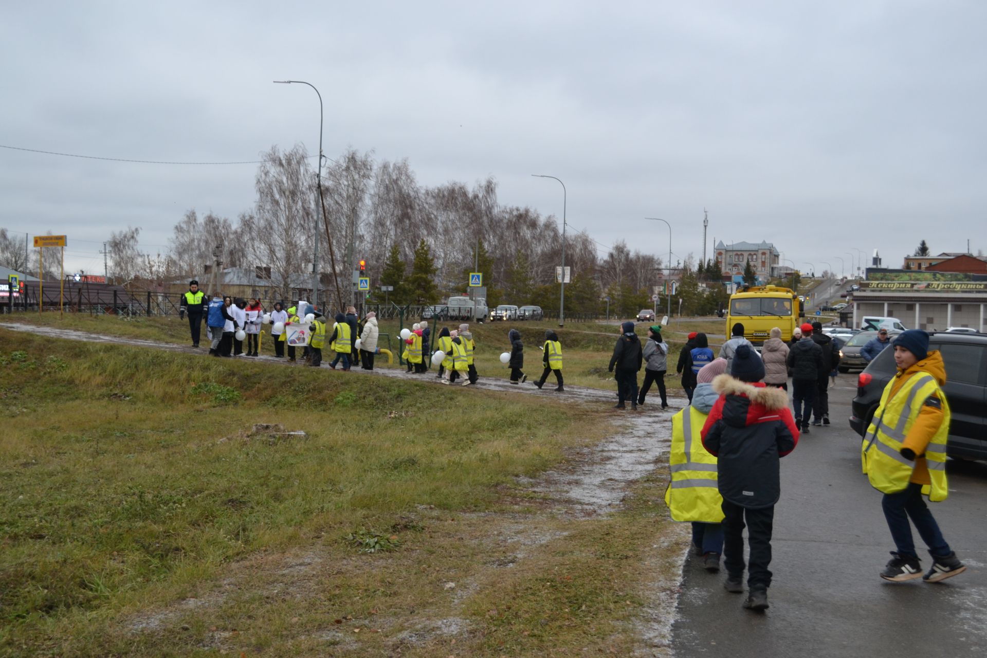 В Верхнем Услоне прошла традиционная акция к Всемирному дню памяти жертв ДТП