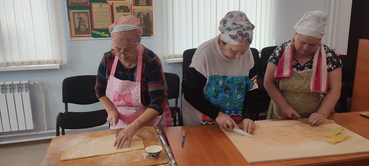 Бакча Сарайда «Донбасска солдатка посылка җибәрү»акциясе дәвам итә