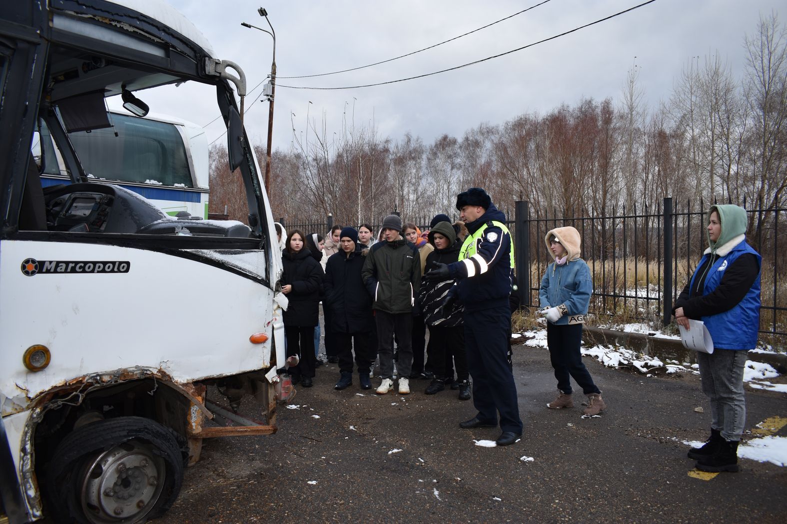 Верхнеуслонским подросткам показали «кладбище автомобилей»