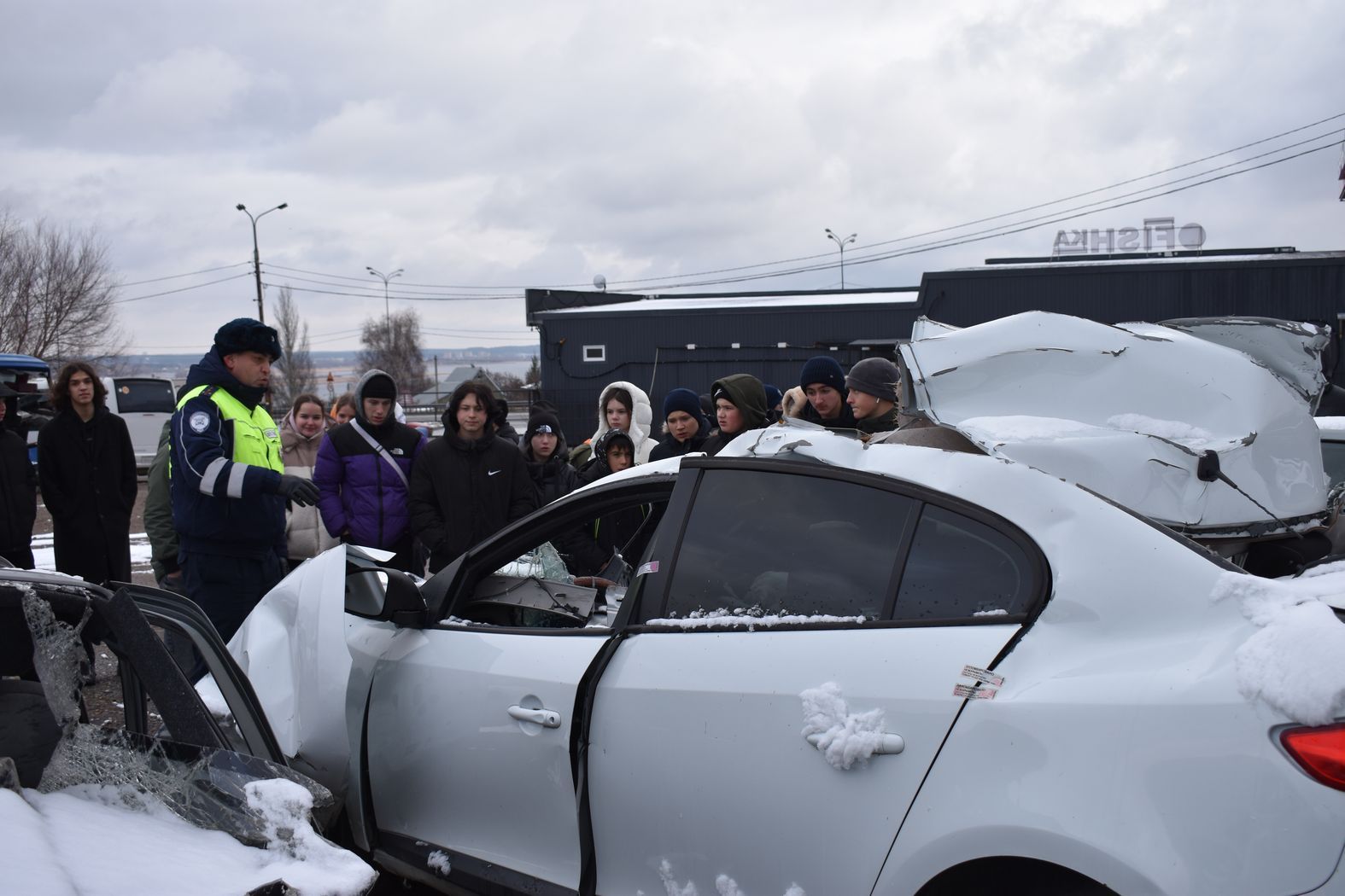 Верхнеуслонским подросткам показали «кладбище автомобилей»