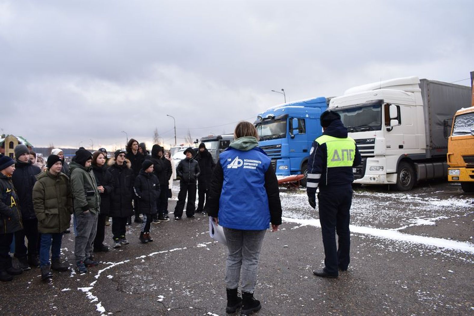 Верхнеуслонским подросткам показали «кладбище автомобилей»