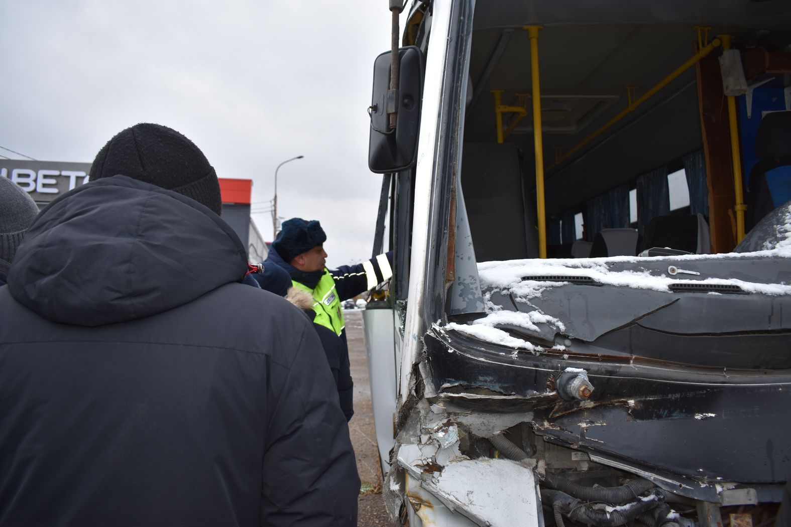 Верхнеуслонским подросткам показали «кладбище автомобилей»