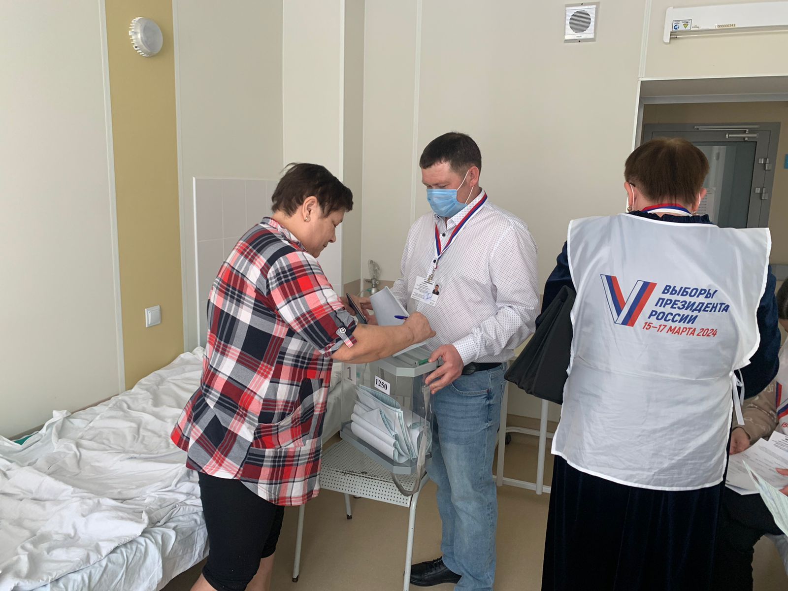 В Верхнеуслонской районной больнице пациенты смогли проголосовать на выборах Президента России