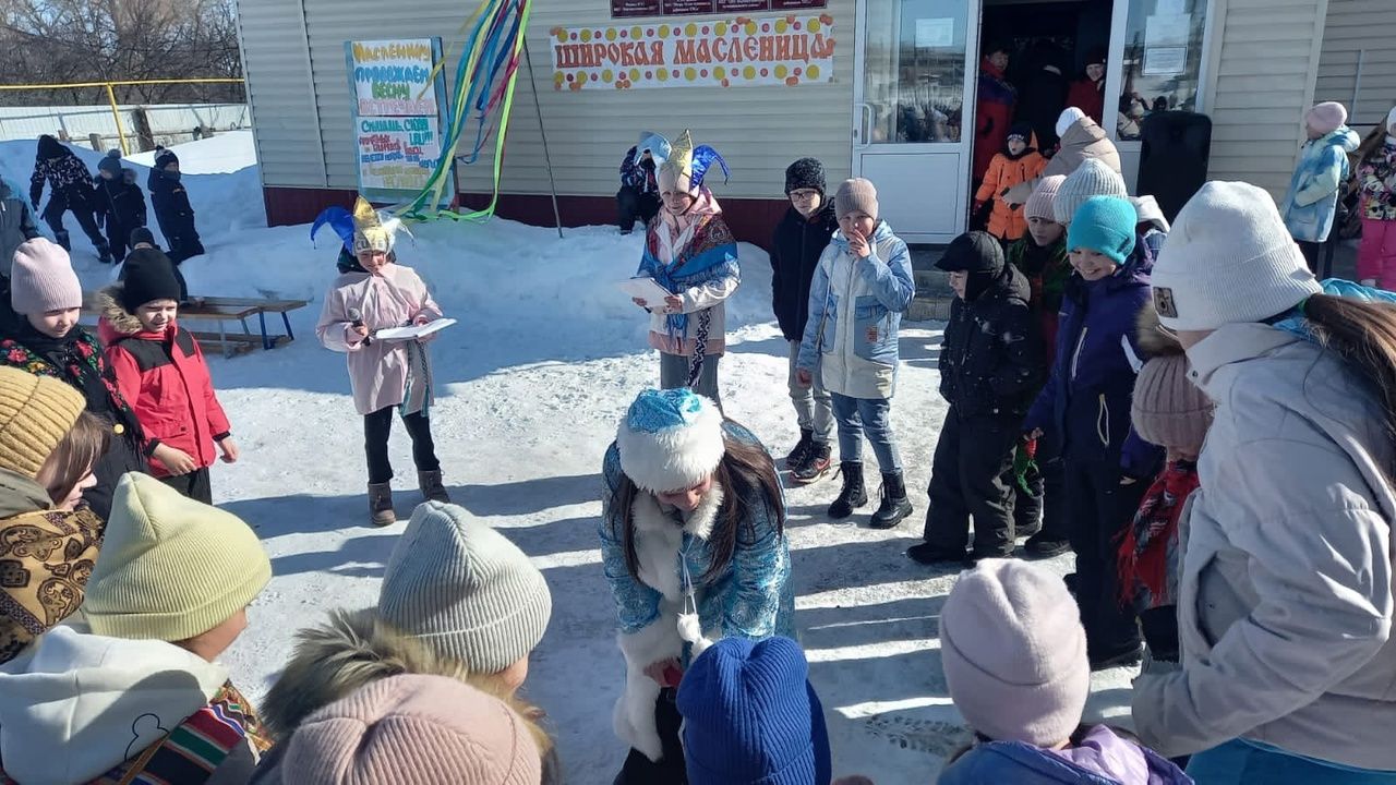 В Макулове на Масленицу прошла благотворительная ярмарка в поддержку односельчанам на СВО