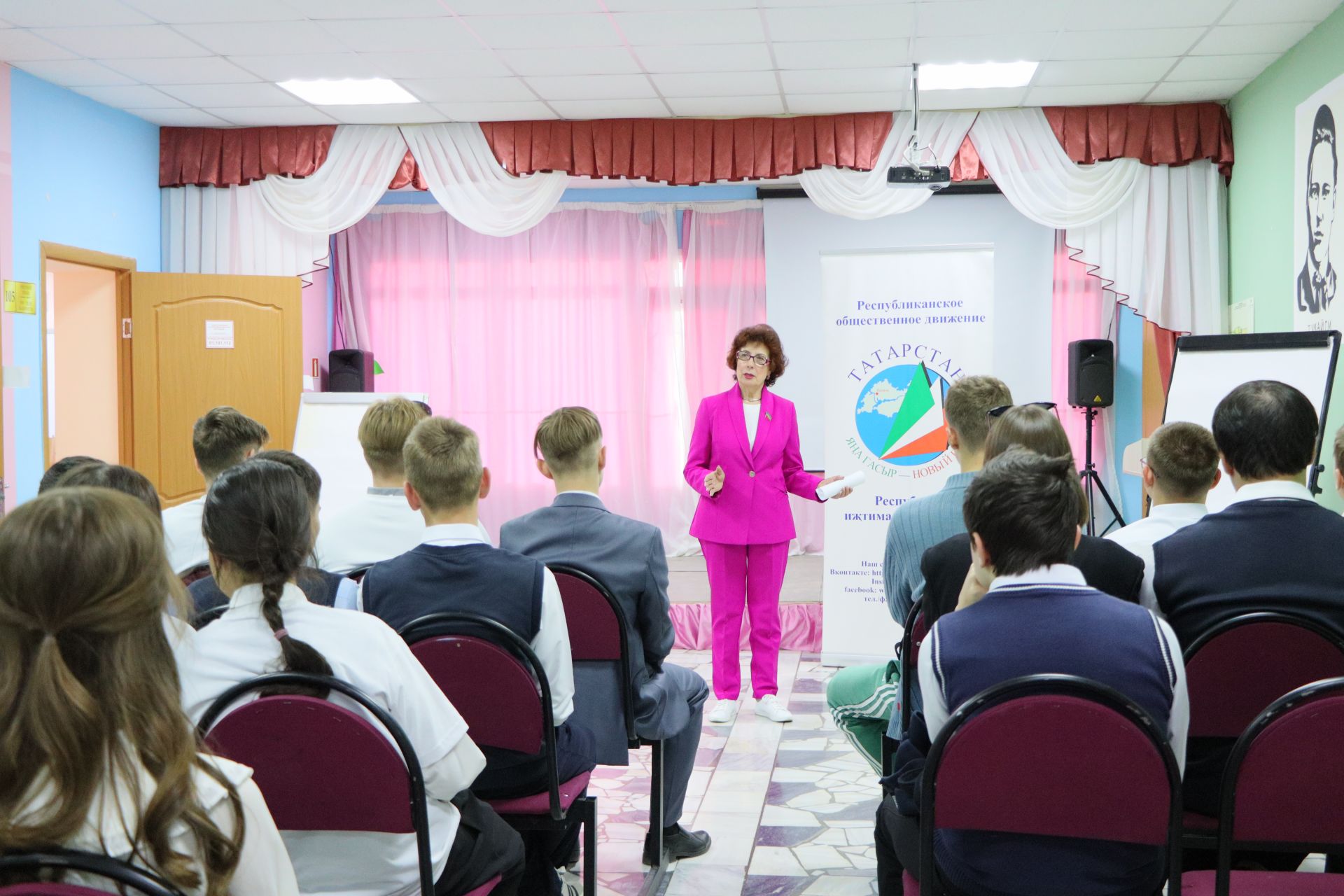 Сария Сабурская провела в Верхнем Услоне прием граждан в рамках проекта «Помощь семье»
