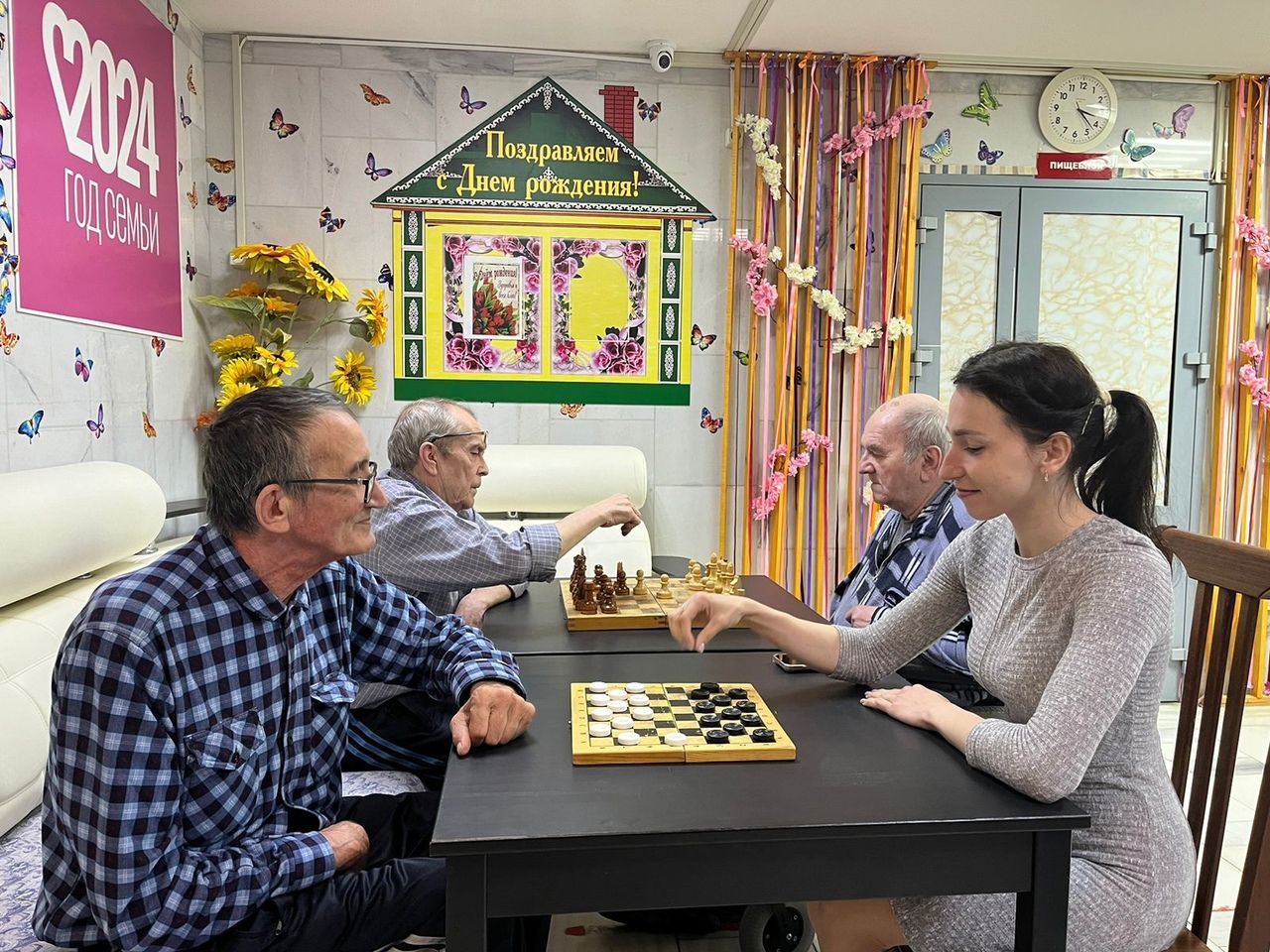 В Верхнеуслонском Доме-интернате прошли соревнования по шашкам и шахматам