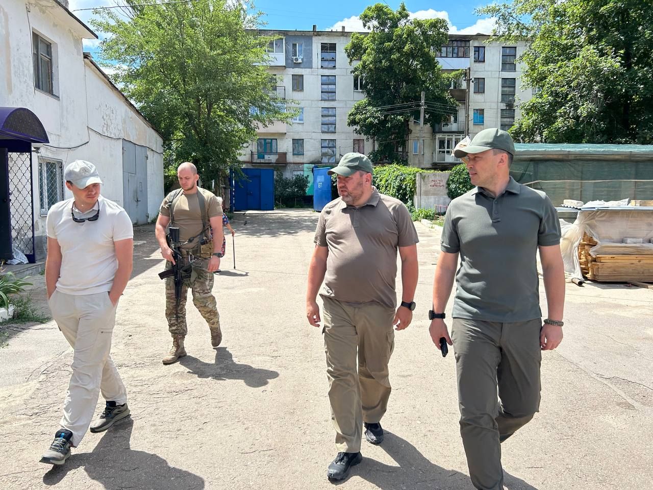 Евгений Варакин находится в командировке в прифронтовом Лисичанске