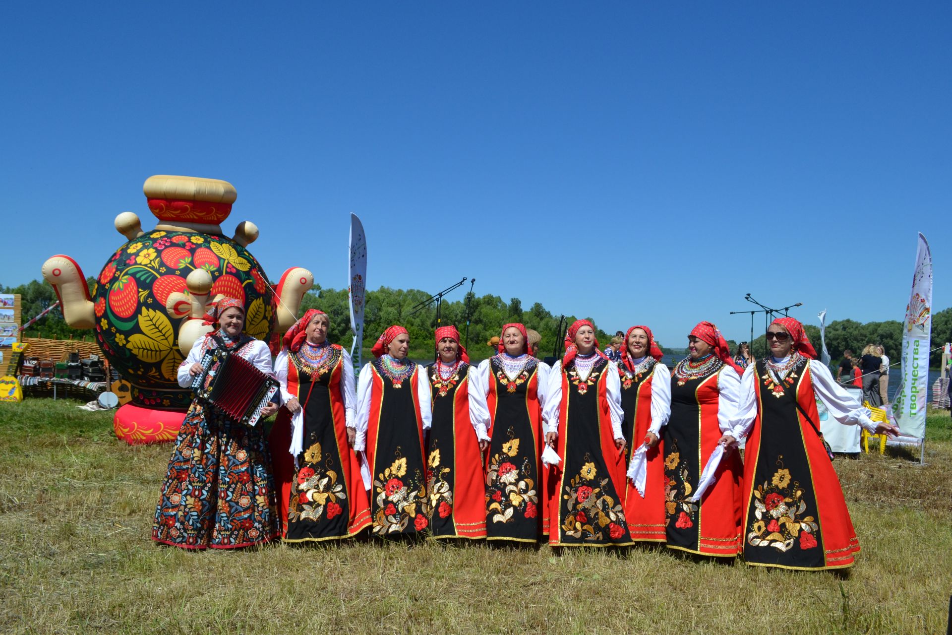 В Верхнеуслонском районе прошёл IV республиканский фестиваль гармонистов «Играй гармонь в Соболевском».