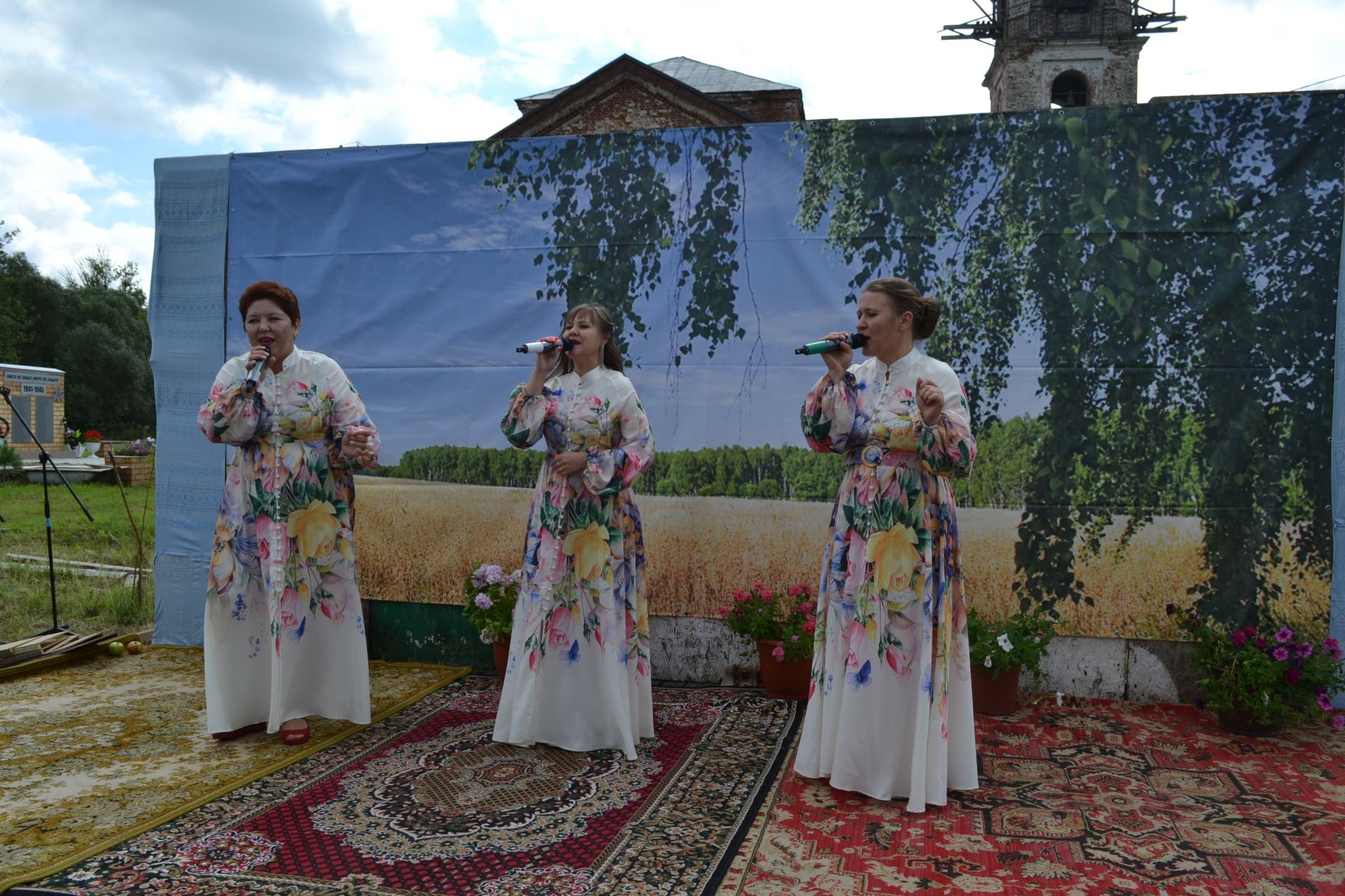 Жители Юматова дружно отметили День села