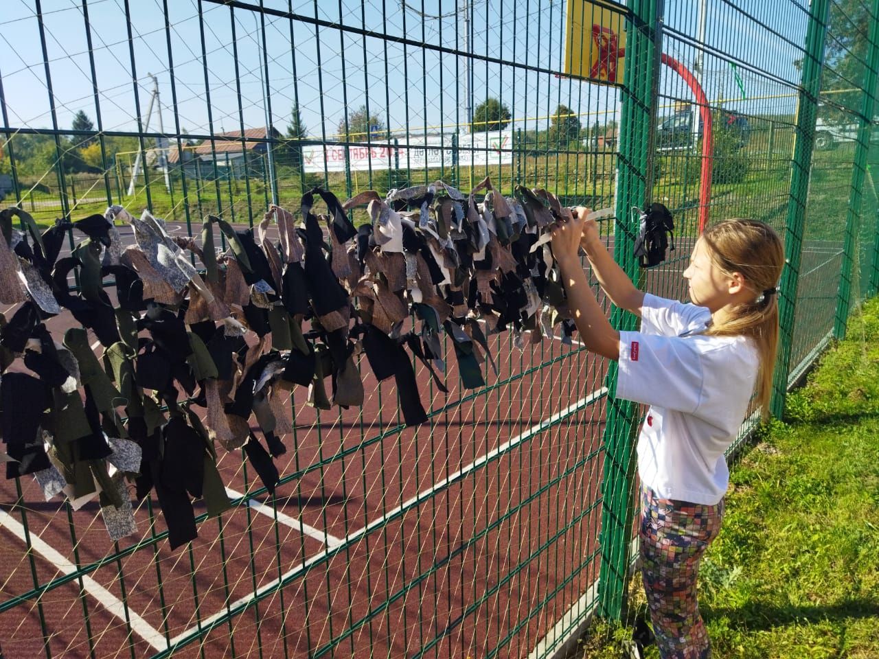 В Верхнеуслонском районе на участках для голосования плетут маскировочные сети