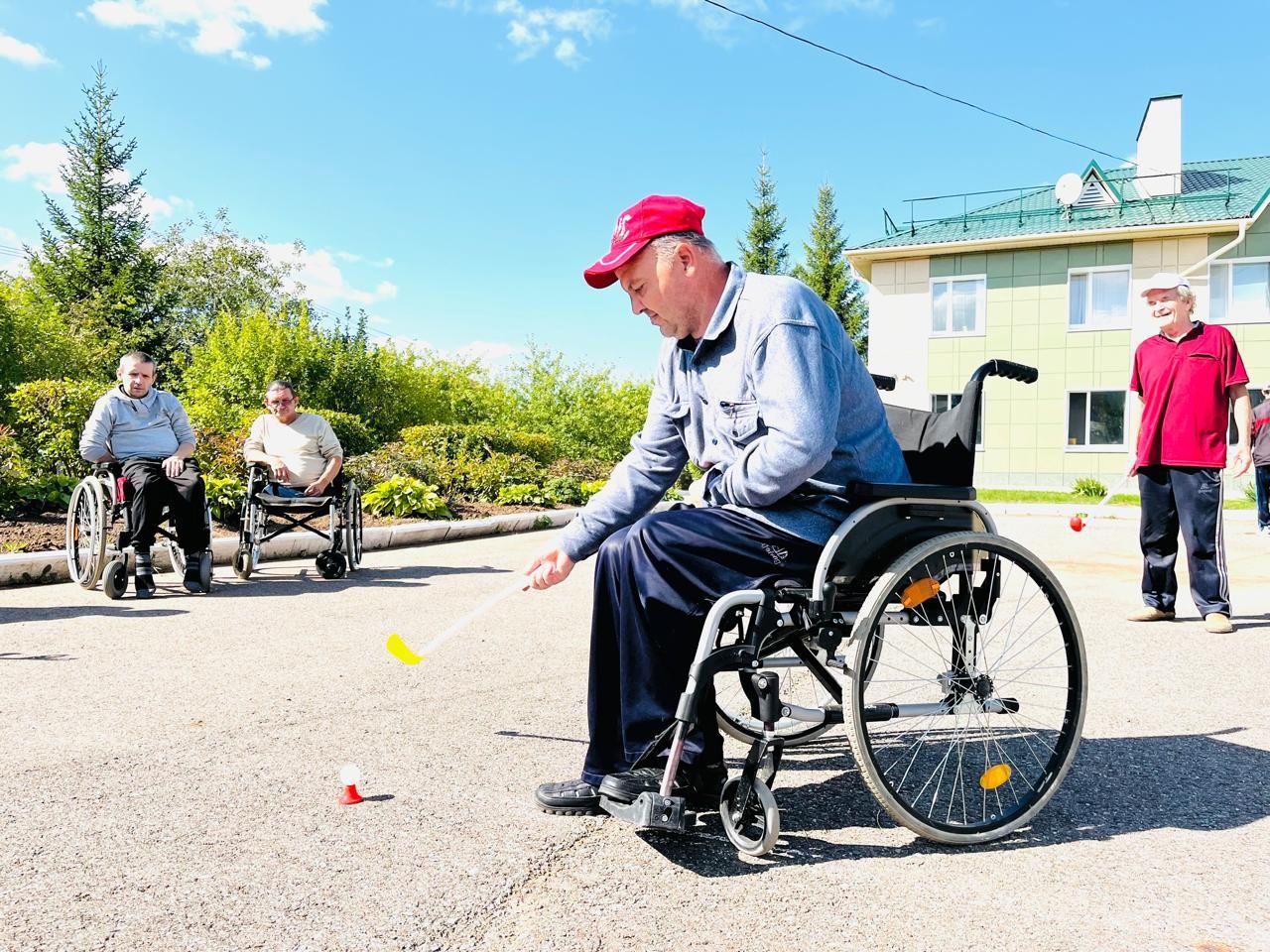 Өлкәннәр һәм инвалидлар йортында спортны яраталар