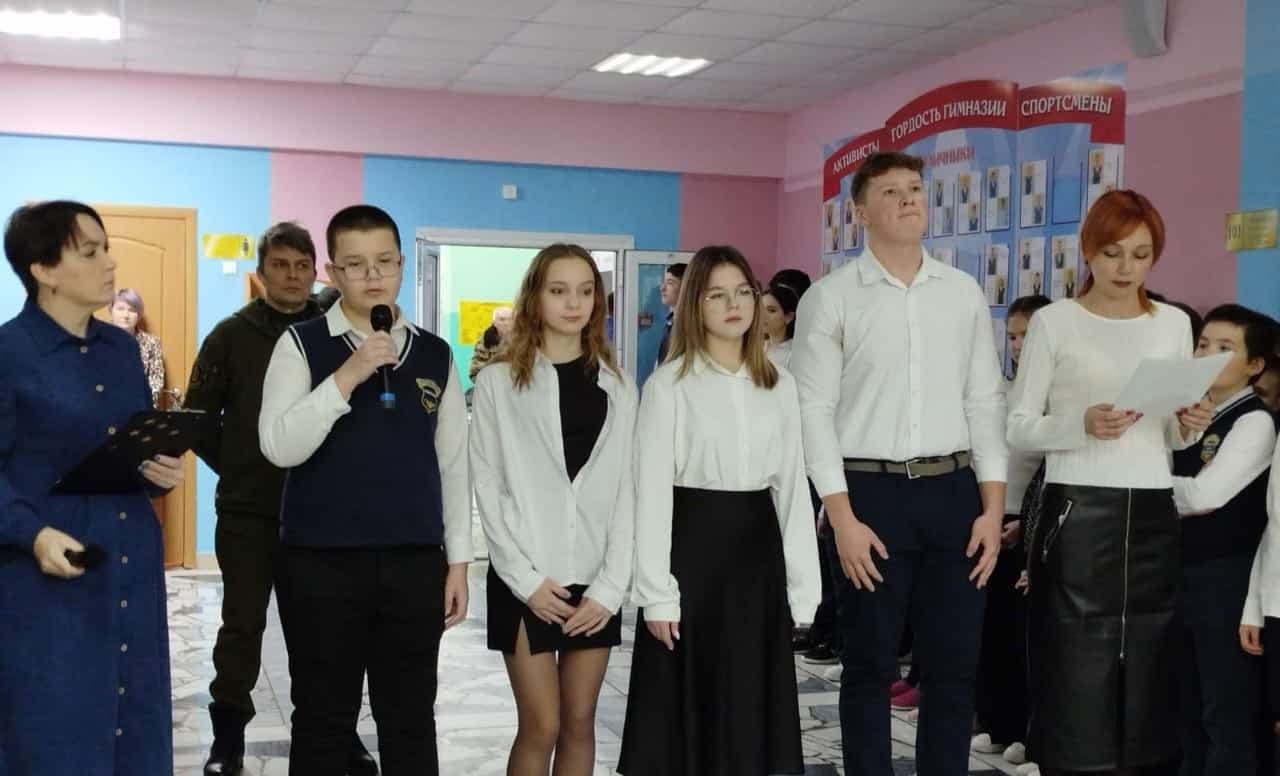 Гимназиядә Ватанны саклаучылар елын ачтылар