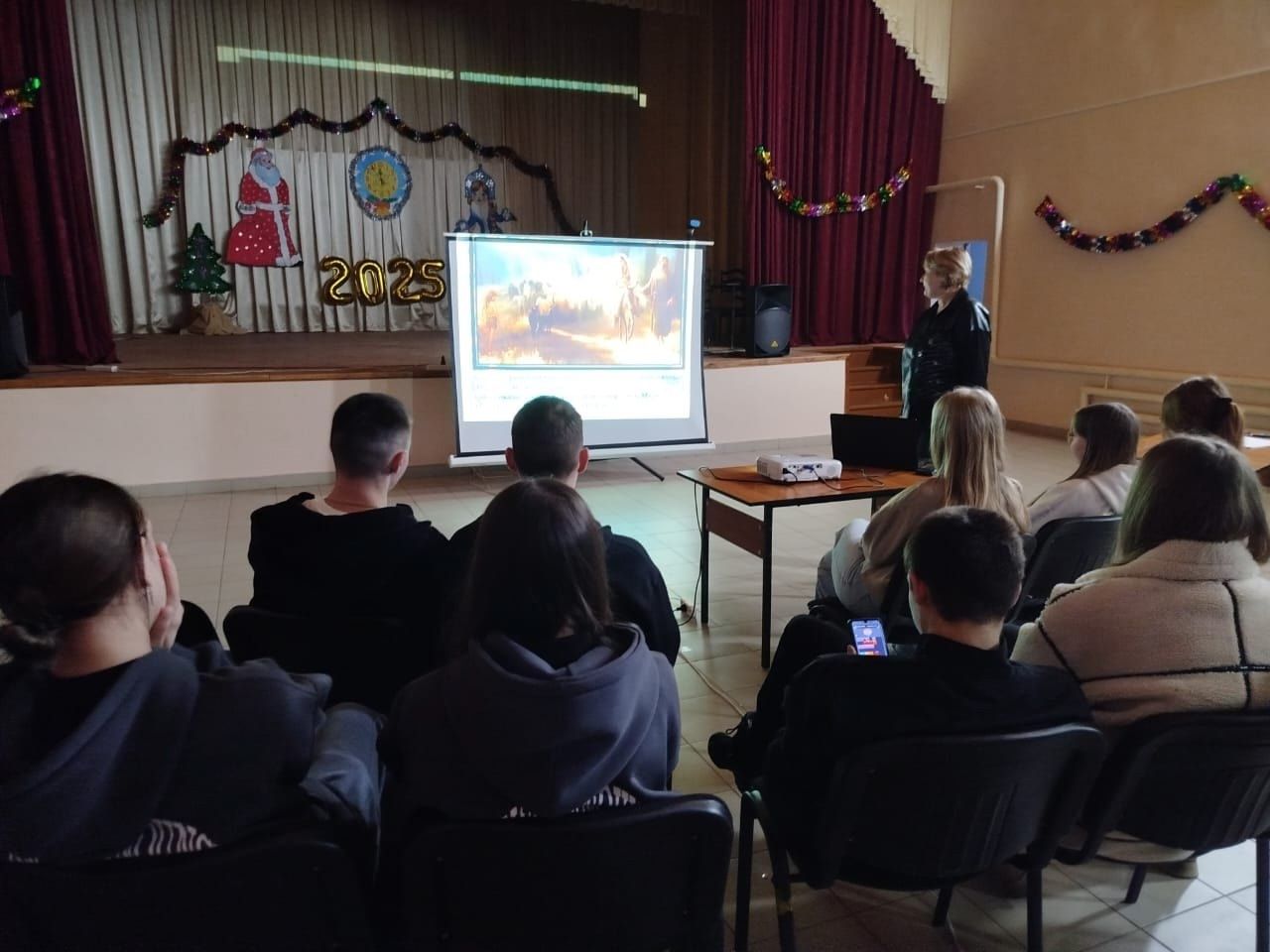 В Куралове в канун Рождества мастерили ангелочков