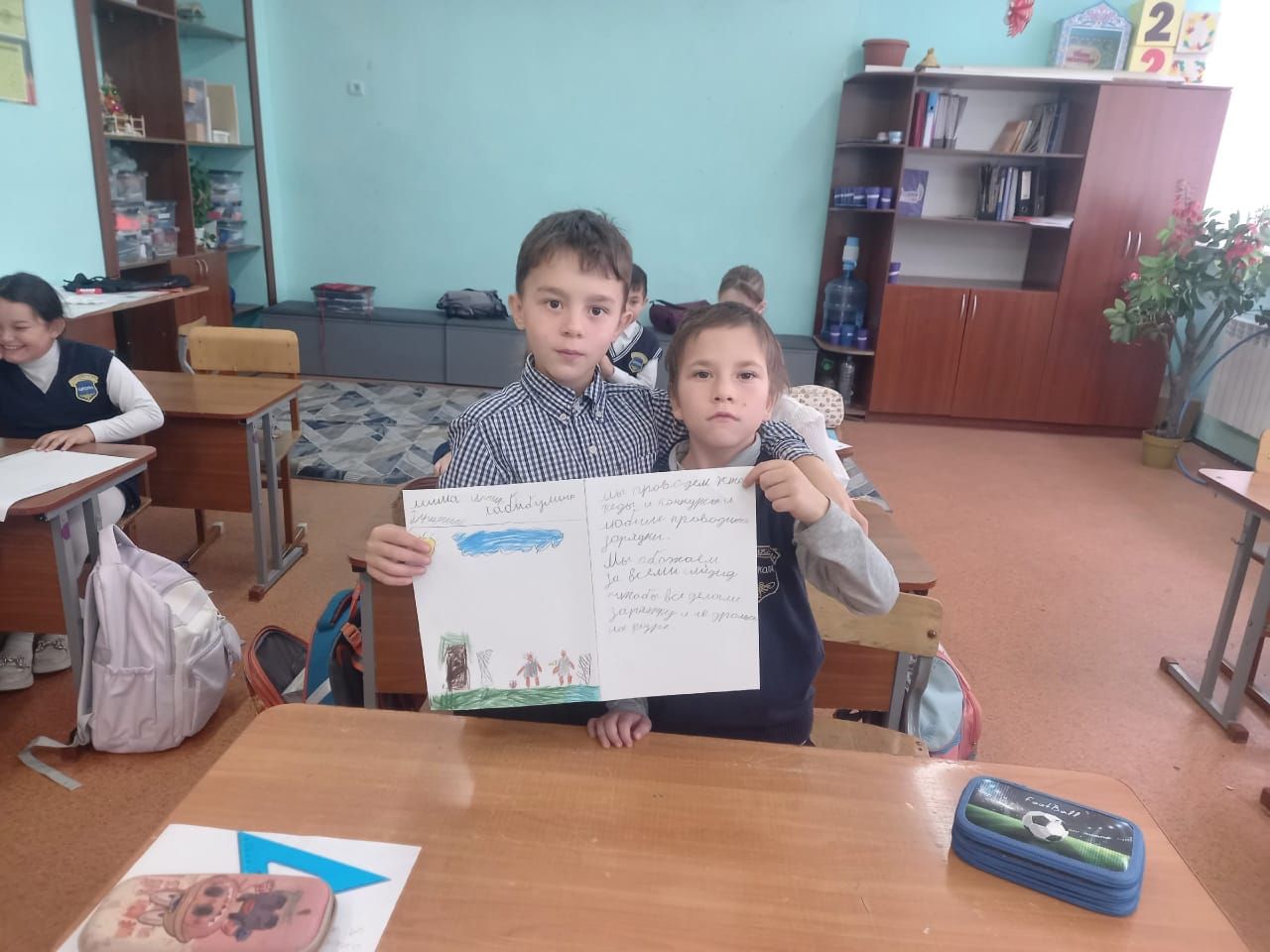 Мәктәп укучылары команда белән эшләргә өйрәнделәр