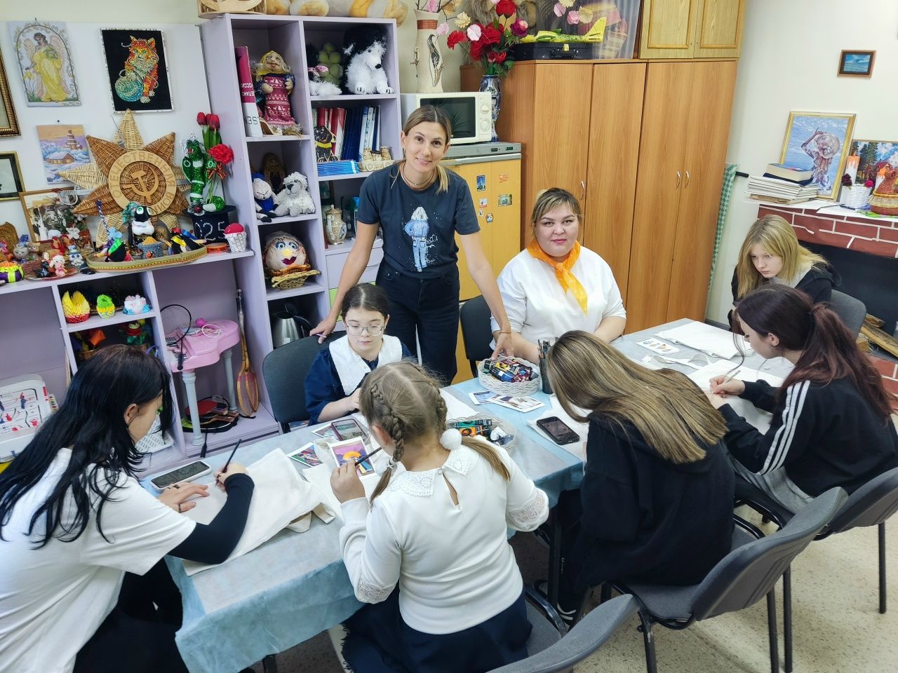 Мастер-класс по росписи эко-сумок прошел в Печищинском СДК
