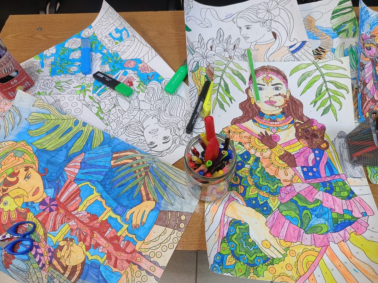 Вахитта балалар әниләрен рәсемнәрдә сүрәтләделәр