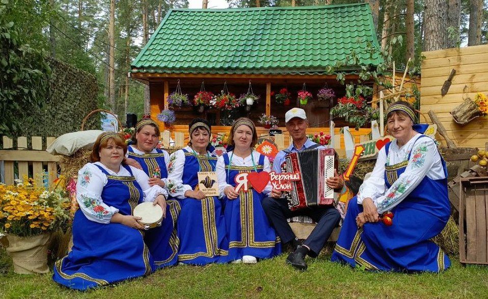 Ансамбль «Надежда»: 19 лет на сцене с народными песнями