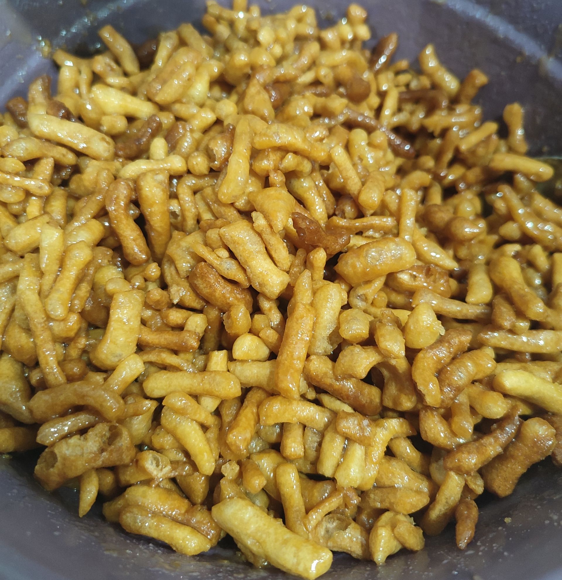 В Соболевском волонтеры готовят чак-чак и травяной чай для бойцов СВО